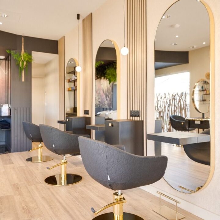 Best Low Budget Small Salon Interior Design in Indore
