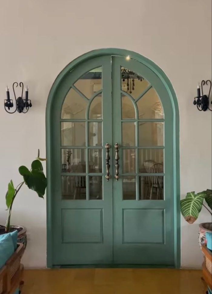 Classic Door Design with Swing Single Bedroom Entrance Matte Finish